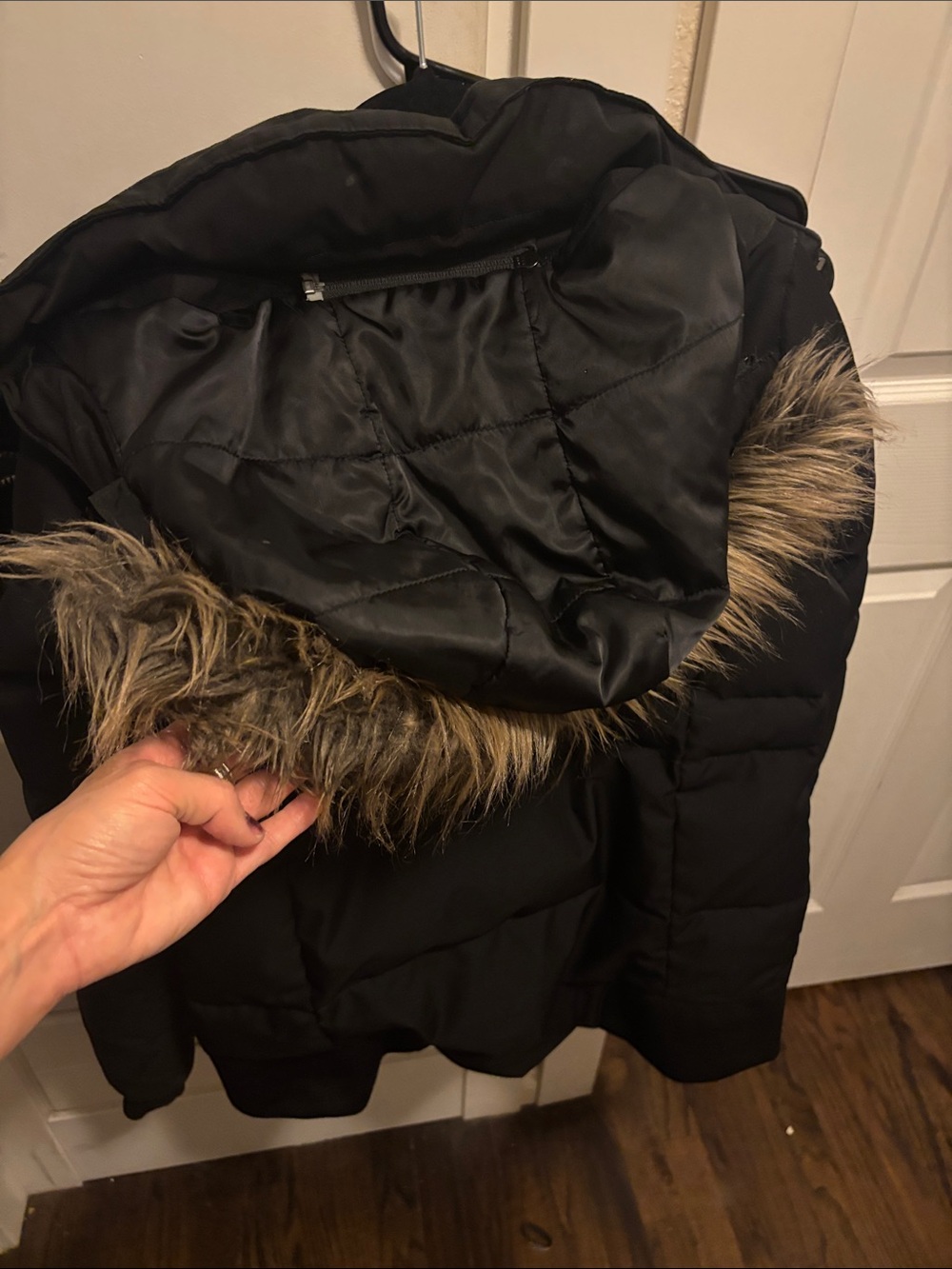 The North Face Black Quilted Hooded Down Parka - Picture 9 of 15